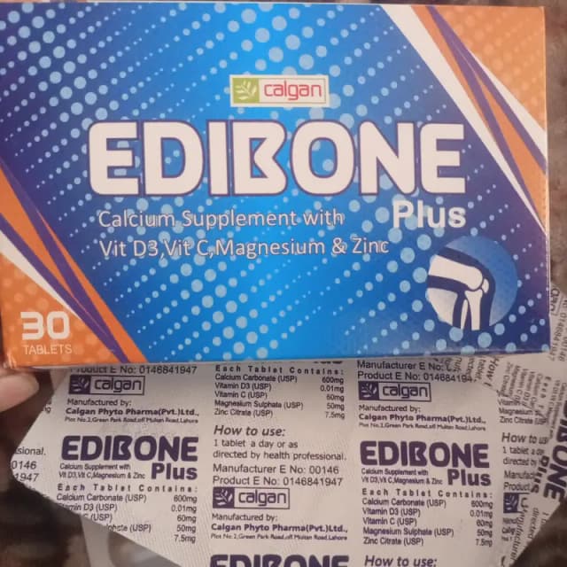 TAB  EDIBONE.        CALCIUM CARBONATE 1000MG+D3 400IU +ZINC 15MG+MAGNESIUM 100MGVITAMIN K2 80MG + COPPER AS CUPRIC SULPHATE 2MG+BORON AS BORATE 3MG.  ONE TABLET